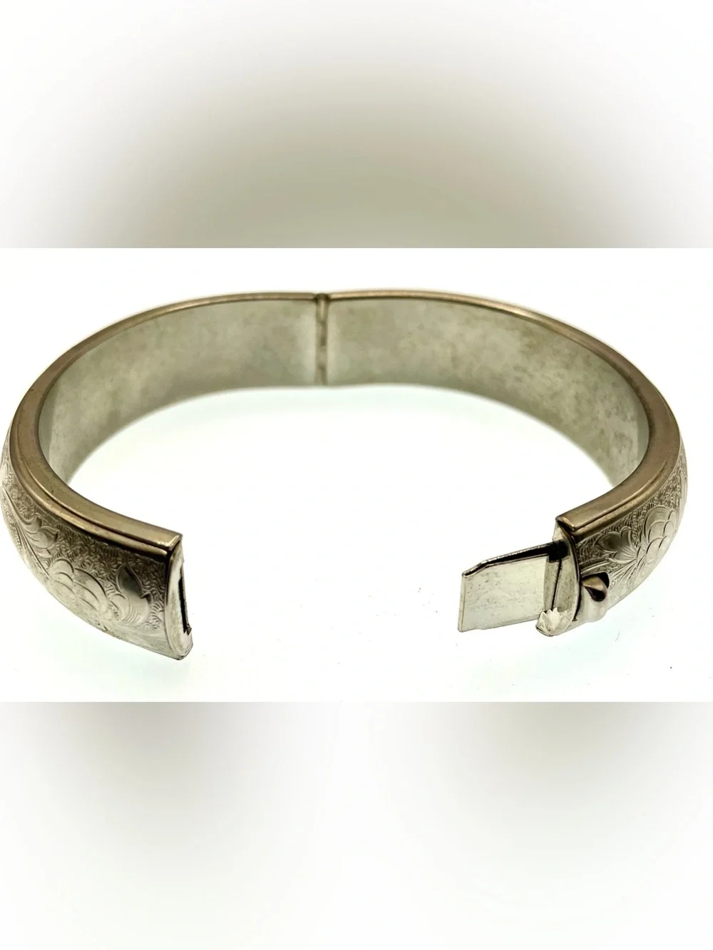 Vintage 1950s Silver Tone Floral Engraved Hinged Bangle Bracelet MCM